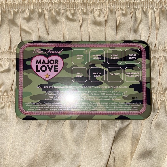 TOO FACED MAJOR LOVE EYESHADOW PALLET⭐️💓 - Picture 4 of 4